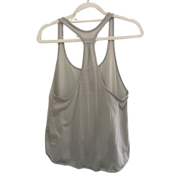 Lululemon 105 F Singlet Tank Top Gray Scalloped Edge Racerback Size 6/8 724G - Picture 8 of 11